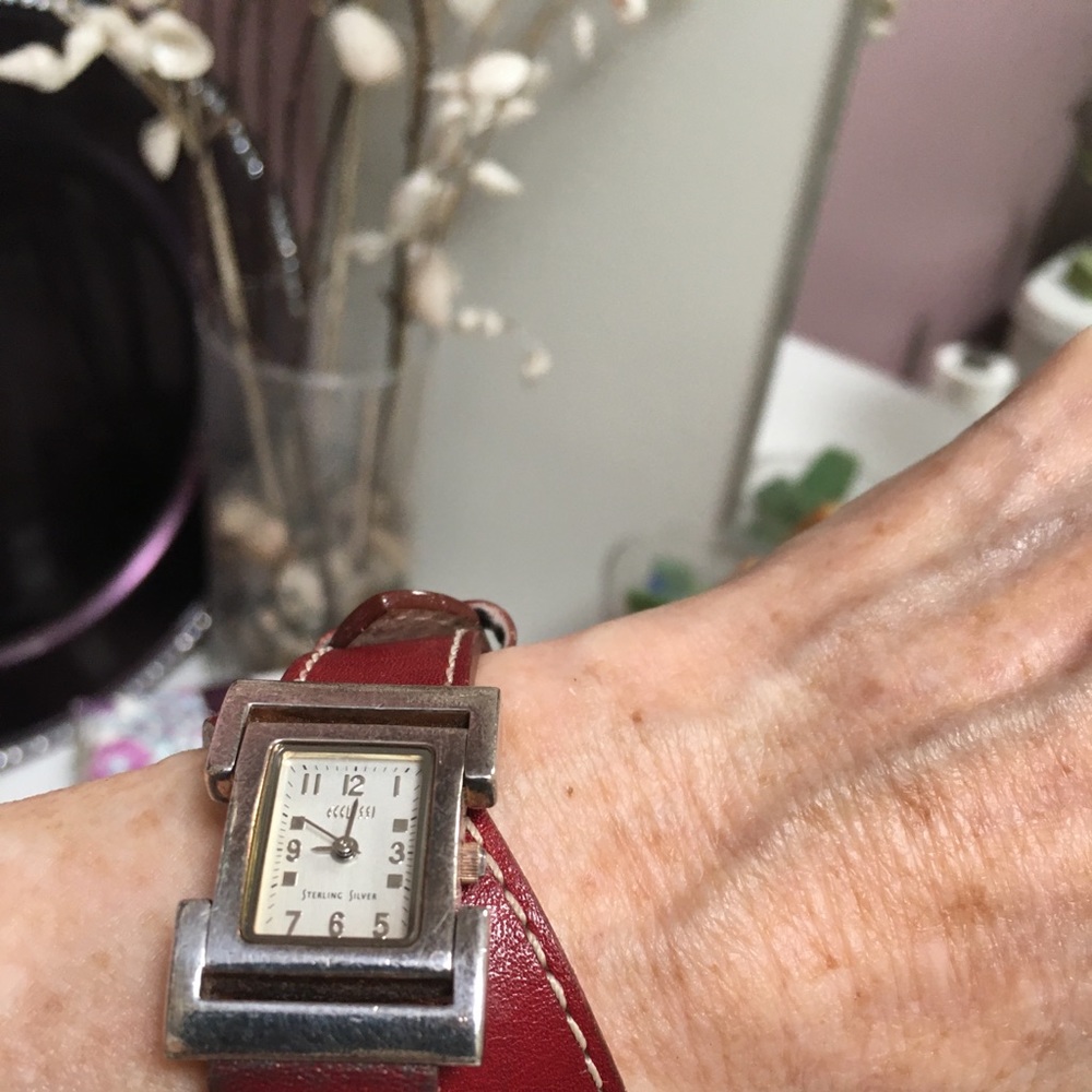 Watch - Picture 2 of 9
